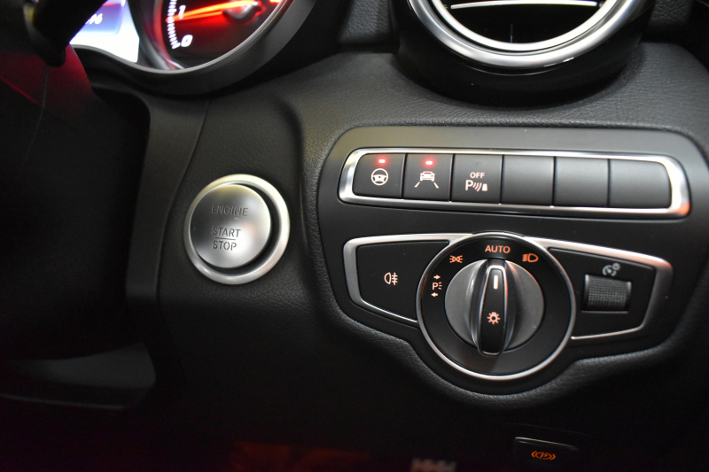 メルセデスベンツ Cクラス C180 ﾛｰﾚｳｽｴﾃﾞｨｼｮﾝ ﾚｰﾀﾞｰｾｰﾌﾃｨP 特別仕様車 前期最終型 MEｺﾈｸﾄ ｺﾗﾑ9速 ﾋｰﾀｰ黒革 ﾃﾞｨｽﾄﾛ BSM Lｷｰﾌﾟ AMGｴｱﾛ18AW ｷｰﾚｽGO PTS LEDﾍｯﾄﾞﾗｲﾄ 地ﾃﾞｼﾞﾅﾋﾞ Bｶﾒﾗ 2年保証