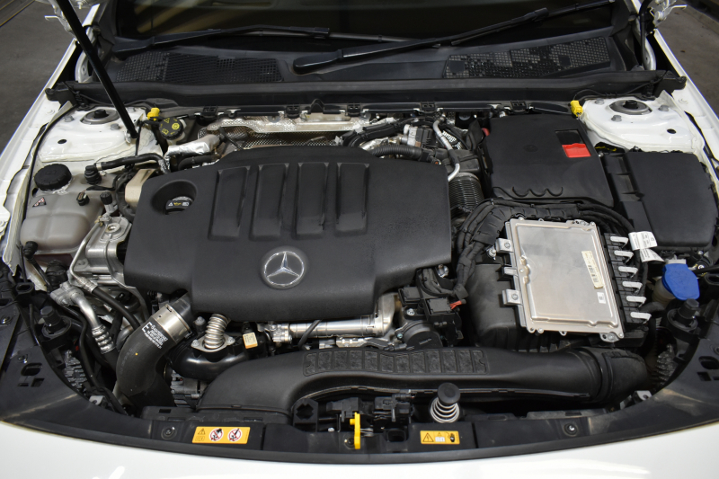 メルセデスベンツ CLAクラス CLA200d ｼｭｰﾃｨﾝｸﾞﾌﾞﾚｰｸ AMGﾗｲﾝP AMGﾚｻﾞｰｴｸｽｸﾙｰｼﾌﾞ ｱﾄﾞﾊﾞﾝｽﾄﾞP ﾚｰﾀﾞｰｾｰﾌﾃｨP 燃費18.2km ﾃﾞｨｰｾﾞﾙTB ﾊﾟﾉﾗﾏｻﾝﾙｰﾌ ﾋｰﾀｰ黒灰革 ﾃﾞｨｽﾄﾛ BSM Lﾁｪﾝｼﾞ AMGｴｱﾛ18AW ｷｰﾚｽGO PTS  HUD 対話式ﾅﾋﾞ 360ｶﾒﾗ 2年保証