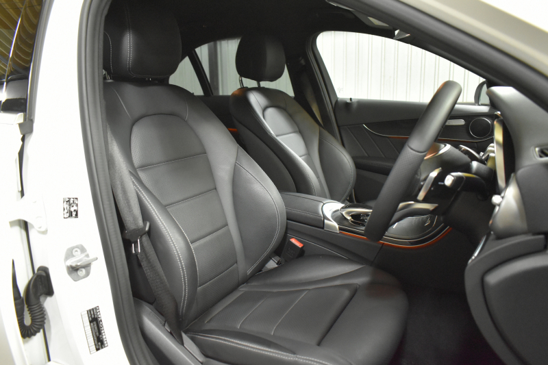 メルセデスベンツ Cクラス C220d ﾛｰﾚｳｽｴﾃﾞｨｼｮﾝ ﾚｰﾀﾞｰｾｰﾌﾃｨP 特別仕様車 MEｺﾈｸﾄ ﾋｰﾀｰ黒革 ﾃﾞｨｽﾄﾛ BSM Lｷｰﾌﾟ AMGｴｱﾛ18AW ｷｰﾚｽGO PTS LEDﾍｯﾄﾞﾗｲﾄ 地ﾃﾞｼﾞﾅﾋﾞ Bｶﾒﾗ 2年保証