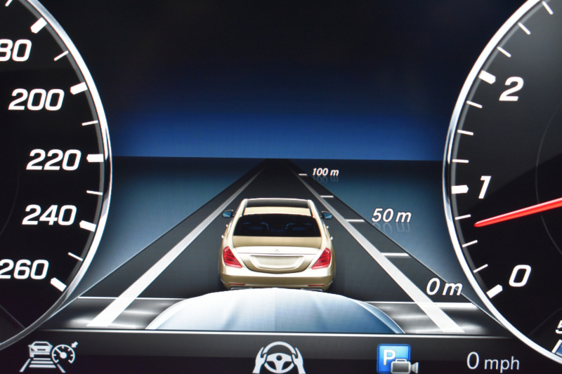 メルセデスベンツ Eクラス E200 ｸｰﾍﾟ ｽﾎﾟｰﾂ ﾚｻﾞｰP ﾚｰﾀﾞｰｾｰﾌﾃｨP  ﾊﾟﾉﾗﾏｻﾝﾙｰﾌ ﾋｰﾀｰ赤黒革 ﾃﾞｨｽﾄﾛ BSM Lﾁｪﾝｼﾞ AMGｴｱﾛ19AW ｷｰﾚｽGO ﾊﾟｰｸﾄﾛ HUD ﾌﾞﾙﾒS ﾏﾙﾁｶﾗｰｱﾝﾋﾞｴﾝﾄ 純正ﾅﾋﾞ 360ｶﾒﾗ 2年保証