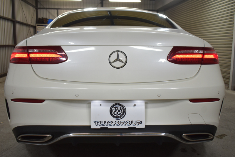 メルセデスベンツ Eクラス E200 ｸｰﾍﾟ ｽﾎﾟｰﾂ ﾚｻﾞｰP ﾚｰﾀﾞｰｾｰﾌﾃｨP  ﾊﾟﾉﾗﾏｻﾝﾙｰﾌ ﾋｰﾀｰ赤黒革 ﾃﾞｨｽﾄﾛ BSM Lﾁｪﾝｼﾞ AMGｴｱﾛ19AW ｷｰﾚｽGO ﾊﾟｰｸﾄﾛ HUD ﾌﾞﾙﾒS ﾏﾙﾁｶﾗｰｱﾝﾋﾞｴﾝﾄ 純正ﾅﾋﾞ 360ｶﾒﾗ 2年保証