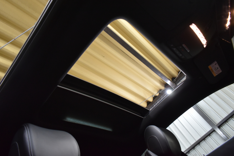 メルセデスベンツ Eクラス E200 ｸｰﾍﾟ ｽﾎﾟｰﾂ ﾚｻﾞｰP ﾚｰﾀﾞｰｾｰﾌﾃｨP  ﾊﾟﾉﾗﾏｻﾝﾙｰﾌ ﾋｰﾀｰ赤黒革 ﾃﾞｨｽﾄﾛ BSM Lﾁｪﾝｼﾞ AMGｴｱﾛ19AW ｷｰﾚｽGO ﾊﾟｰｸﾄﾛ HUD ﾌﾞﾙﾒS ﾏﾙﾁｶﾗｰｱﾝﾋﾞｴﾝﾄ 純正ﾅﾋﾞ 360ｶﾒﾗ 2年保証