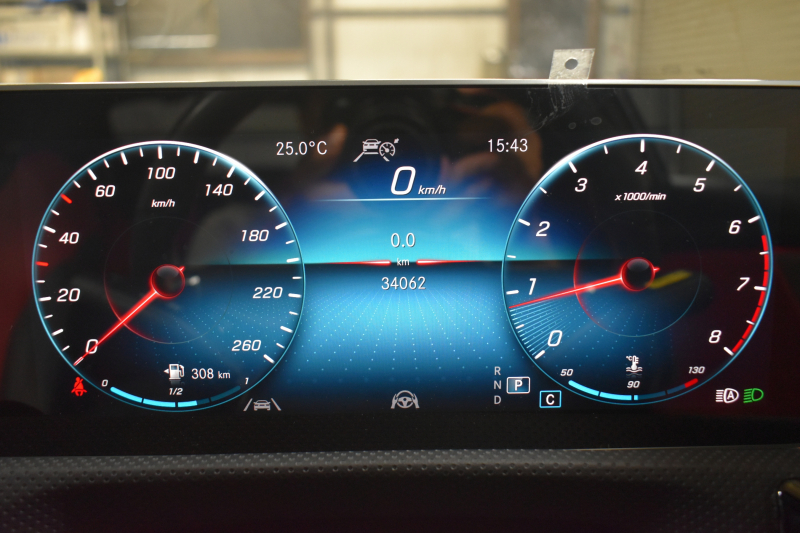 メルセデスベンツ Aクラス A180ｾﾀﾞﾝ ｽﾀｲﾙ AMGﾗｲﾝ AMGﾚｻﾞｰｴｸｽｸﾙｰｼﾌﾞ ｱﾄﾞﾊﾞﾝｽﾄﾞP ﾚｰﾀﾞｰSP 1ｵｰﾅｰ ﾊﾟﾉﾗﾏｻﾝR ﾋｰﾀｰ赤黒革 ﾃﾞｨｽﾄﾛ BSM Lﾁｪﾝｼﾞ AMGｴｱﾛ18AW ｷｰﾚｽGO PTS  HUD 対話式ﾅﾋﾞ 360ｶﾒﾗ 2年保証