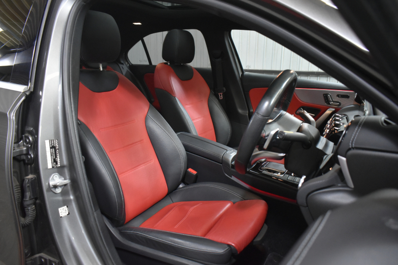 メルセデスベンツ Aクラス A180ｾﾀﾞﾝ ｽﾀｲﾙ AMGﾗｲﾝ AMGﾚｻﾞｰｴｸｽｸﾙｰｼﾌﾞ ｱﾄﾞﾊﾞﾝｽﾄﾞP ﾚｰﾀﾞｰSP 1ｵｰﾅｰ ﾊﾟﾉﾗﾏｻﾝR ﾋｰﾀｰ赤黒革 ﾃﾞｨｽﾄﾛ BSM Lﾁｪﾝｼﾞ AMGｴｱﾛ18AW ｷｰﾚｽGO PTS  HUD 対話式ﾅﾋﾞ 360ｶﾒﾗ 2年保証