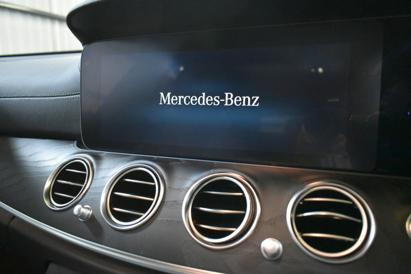 メルセデスベンツ Eクラス E220dﾜｺﾞﾝ ｽﾎﾟｰﾂ ｴｸｽｸﾙｰｼﾌﾞP AMGﾗｲﾝｲﾝﾃﾘｱP ﾚｰﾀﾞｰｾｰﾌﾃｨP 後期型 1ｵｰﾅｰ ﾊﾟﾉﾗﾏｻﾝﾙｰﾌ 革 ﾌﾞﾙﾒｽﾀｰ HUD ｴｱﾊﾞﾗﾝｽP AMGｴｱﾛ19AW MBUXARﾅﾋﾞTV 360ｶﾒﾗ ﾃﾞｨｽﾄﾛ ﾌﾞﾗｲﾝﾄﾞS  ｷｰﾚｽｺﾞｰ 2年保証