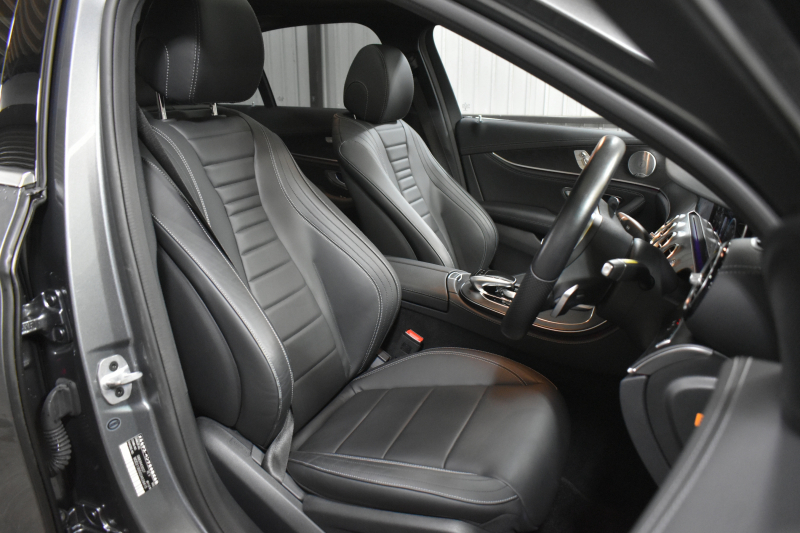 メルセデスベンツ Eクラス E350e AVG ｽﾎﾟｰﾂ ｴｸｽｸﾙｰｼﾌﾞP ﾚｰﾀﾞｰｾｰﾌﾃｨP PHV ﾊﾟﾉﾗﾏｻﾝﾙｰﾌ 全席ﾋｰﾀｰ黒革 ﾃﾞｨｽﾄﾛ ﾚｰﾝﾁｪﾝｼﾞ ﾌﾞﾗｲﾝﾄﾞｽﾎﾟｯﾄ AMGｴｱﾛ19AW ｷｰGO PTS ﾌｯﾄｹﾞｰﾄ ﾌﾞﾙﾒｽﾀｰ 地デジ360ｶﾒ 2年保証