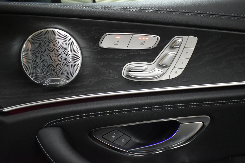 メルセデスベンツ Eクラス E350e AVG ｽﾎﾟｰﾂ ｴｸｽｸﾙｰｼﾌﾞP ﾚｰﾀﾞｰｾｰﾌﾃｨP PHV ﾊﾟﾉﾗﾏｻﾝﾙｰﾌ 全席ﾋｰﾀｰ黒革 ﾃﾞｨｽﾄﾛ ﾚｰﾝﾁｪﾝｼﾞ ﾌﾞﾗｲﾝﾄﾞｽﾎﾟｯﾄ AMGｴｱﾛ19AW ｷｰGO PTS ﾌｯﾄｹﾞｰﾄ ﾌﾞﾙﾒｽﾀｰ 地デジ360ｶﾒ 2年保証