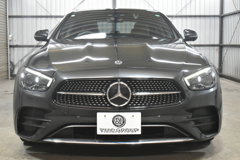 メルセデスベンツ Eクラス E200 ｽﾎﾟｰﾂ BSG搭載 ｴｸｽｸﾙｰｼﾌﾞP AMGﾗｲﾝｲﾝﾃﾘｱP ﾚｰﾀﾞｰｾｰﾌﾃｨP 後期型 ﾊﾟﾉﾗﾏｻﾝﾙｰﾌ 革 ﾌﾞﾙﾒｽﾀｰ HUD ｴｱﾊﾞﾗﾝｽP ﾊﾟﾜｰﾄﾗﾝｸ AMGｴｱﾛ19AW MBUXARﾅﾋﾞTV 360ｶﾒﾗ ﾜｲﾔﾚｽﾁｬｰｼﾞ ﾃﾞｨｽﾄﾛ ﾌﾞﾗｲﾝﾄﾞS ﾚｰﾝｷｰﾌﾟ 2年保証