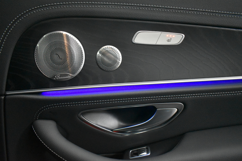 メルセデスベンツ Eクラス E200 ｽﾎﾟｰﾂ BSG搭載 ｴｸｽｸﾙｰｼﾌﾞP AMGﾗｲﾝｲﾝﾃﾘｱP ﾚｰﾀﾞｰｾｰﾌﾃｨP 後期型 ﾊﾟﾉﾗﾏｻﾝﾙｰﾌ 革 ﾌﾞﾙﾒｽﾀｰ HUD ｴｱﾊﾞﾗﾝｽP ﾊﾟﾜｰﾄﾗﾝｸ AMGｴｱﾛ19AW MBUXARﾅﾋﾞTV 360ｶﾒﾗ ﾜｲﾔﾚｽﾁｬｰｼﾞ ﾃﾞｨｽﾄﾛ ﾌﾞﾗｲﾝﾄﾞS ﾚｰﾝｷｰﾌﾟ 2年保証