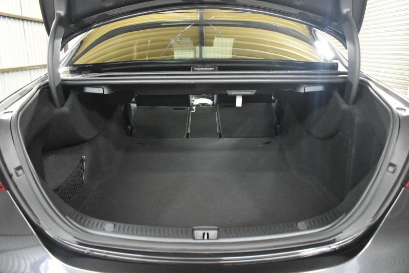 メルセデスベンツ Eクラス E200 ｽﾎﾟｰﾂ BSG搭載 ｴｸｽｸﾙｰｼﾌﾞP AMGﾗｲﾝｲﾝﾃﾘｱP ﾚｰﾀﾞｰｾｰﾌﾃｨP 後期型 ﾊﾟﾉﾗﾏｻﾝﾙｰﾌ 革 ﾌﾞﾙﾒｽﾀｰ HUD ｴｱﾊﾞﾗﾝｽP ﾊﾟﾜｰﾄﾗﾝｸ AMGｴｱﾛ19AW MBUXARﾅﾋﾞTV 360ｶﾒﾗ ﾜｲﾔﾚｽﾁｬｰｼﾞ ﾃﾞｨｽﾄﾛ ﾌﾞﾗｲﾝﾄﾞS ﾚｰﾝｷｰﾌﾟ 2年保証