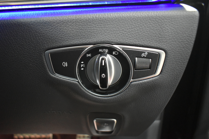 メルセデスベンツ Eクラス E200 ｽﾎﾟｰﾂ BSG搭載 ｴｸｽｸﾙｰｼﾌﾞP AMGﾗｲﾝｲﾝﾃﾘｱP ﾚｰﾀﾞｰｾｰﾌﾃｨP 後期型 ﾊﾟﾉﾗﾏｻﾝﾙｰﾌ 革 ﾌﾞﾙﾒｽﾀｰ HUD ｴｱﾊﾞﾗﾝｽP ﾊﾟﾜｰﾄﾗﾝｸ AMGｴｱﾛ19AW MBUXARﾅﾋﾞTV 360ｶﾒﾗ ﾜｲﾔﾚｽﾁｬｰｼﾞ ﾃﾞｨｽﾄﾛ ﾌﾞﾗｲﾝﾄﾞS ﾚｰﾝｷｰﾌﾟ 2年保証