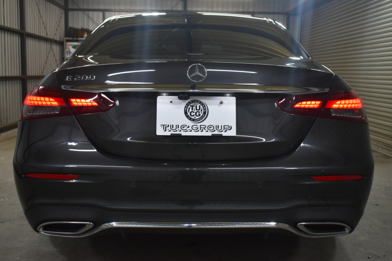 メルセデスベンツ Eクラス E200 ｽﾎﾟｰﾂ BSG搭載 ｴｸｽｸﾙｰｼﾌﾞP AMGﾗｲﾝｲﾝﾃﾘｱP ﾚｰﾀﾞｰｾｰﾌﾃｨP 後期型 ﾊﾟﾉﾗﾏｻﾝﾙｰﾌ 革 ﾌﾞﾙﾒｽﾀｰ HUD ｴｱﾊﾞﾗﾝｽP ﾊﾟﾜｰﾄﾗﾝｸ AMGｴｱﾛ19AW MBUXARﾅﾋﾞTV 360ｶﾒﾗ ﾜｲﾔﾚｽﾁｬｰｼﾞ ﾃﾞｨｽﾄﾛ ﾌﾞﾗｲﾝﾄﾞS ﾚｰﾝｷｰﾌﾟ 2年保証