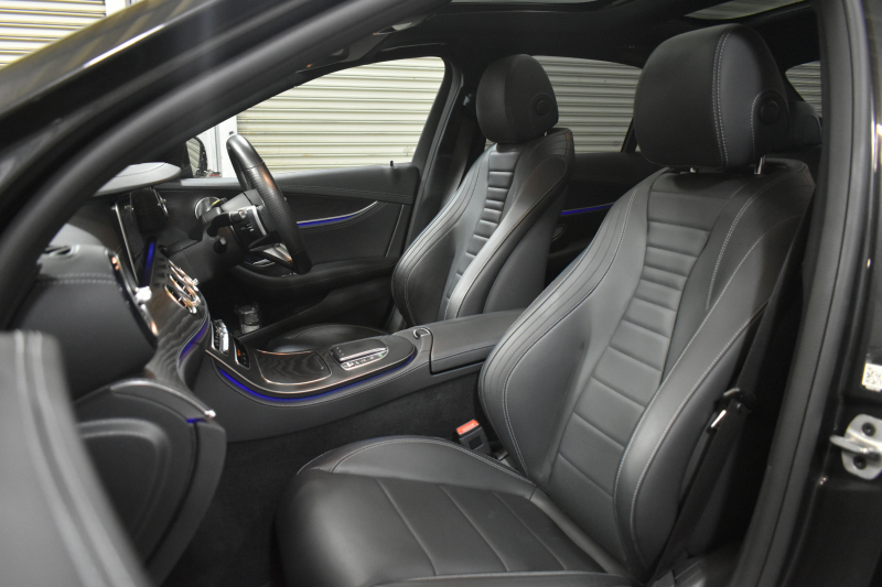 メルセデスベンツ Eクラス E200 ｽﾎﾟｰﾂ BSG搭載 ｴｸｽｸﾙｰｼﾌﾞP AMGﾗｲﾝｲﾝﾃﾘｱP ﾚｰﾀﾞｰｾｰﾌﾃｨP 後期型 ﾊﾟﾉﾗﾏｻﾝﾙｰﾌ 革 ﾌﾞﾙﾒｽﾀｰ HUD ｴｱﾊﾞﾗﾝｽP ﾊﾟﾜｰﾄﾗﾝｸ AMGｴｱﾛ19AW MBUXARﾅﾋﾞTV 360ｶﾒﾗ ﾜｲﾔﾚｽﾁｬｰｼﾞ ﾃﾞｨｽﾄﾛ ﾌﾞﾗｲﾝﾄﾞS ﾚｰﾝｷｰﾌﾟ 2年保証