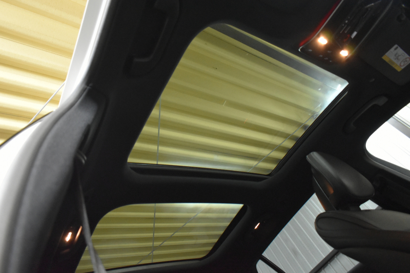 メルセデスベンツ Cクラス C200ﾜｺﾞﾝ AVG ISG搭載ﾓﾃﾞﾙ AMGﾗｲﾝP ﾚｻﾞｰｴｸｽｸﾙｰｼﾌﾞP ﾍﾞｰｼｯｸP ﾚｰﾀﾞｰｾｰﾌﾃｨP ﾊﾟﾉﾗﾏｻﾝﾙｰﾌ ﾘｱｱｸｽﾙｽﾃｱﾘﾝｸﾞ 革 MBUXARﾅﾋﾞTV HUD AMGｴｱﾛ18AW ﾃﾞｨｽﾄﾛﾆｯｸ ﾜｲﾔﾚｽﾁｬｰｼﾞ 360ｶﾒﾗ ｵｰﾄﾃｰﾙｹﾞｰﾄ 2年保証