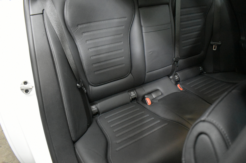 メルセデスベンツ Cクラス C200ﾜｺﾞﾝ AVG ISG搭載ﾓﾃﾞﾙ AMGﾗｲﾝP ﾚｻﾞｰｴｸｽｸﾙｰｼﾌﾞP ﾍﾞｰｼｯｸP ﾚｰﾀﾞｰｾｰﾌﾃｨP ﾊﾟﾉﾗﾏｻﾝﾙｰﾌ ﾘｱｱｸｽﾙｽﾃｱﾘﾝｸﾞ 革 MBUXARﾅﾋﾞTV HUD AMGｴｱﾛ18AW ﾃﾞｨｽﾄﾛﾆｯｸ ﾜｲﾔﾚｽﾁｬｰｼﾞ 360ｶﾒﾗ ｵｰﾄﾃｰﾙｹﾞｰﾄ 2年保証