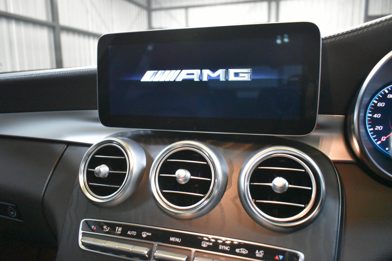 AMG Cクラス C43 4ﾏﾁｯｸ  ﾚｰﾀﾞｰｾｰﾌﾃｨP 後期型 3.0V6ﾀｰﾎﾞ 390馬力 ﾊﾟﾉﾗﾏｻﾝﾙｰﾌ ﾋｰﾀｰ黒本革 ﾃﾞｨｽﾄﾛ BSM Lﾁｪﾝｼﾞ AMGｴｱﾛ ｷｰGO ﾊﾟｰｸﾄﾛ ﾌｯﾄﾄﾗﾝｸ HUD ﾌﾞﾙﾒｽﾀｰS 液晶ﾒｰﾀｰ LEDﾍｯﾄﾞﾗｲﾄ 地ﾃﾞｼﾞﾅﾋﾞ Bｶﾒﾗ 2年保証