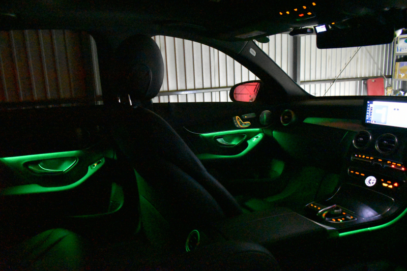 AMG Cクラス C43 4ﾏﾁｯｸ  ﾚｰﾀﾞｰｾｰﾌﾃｨP 後期型 3.0V6ﾀｰﾎﾞ 390馬力 ﾊﾟﾉﾗﾏｻﾝﾙｰﾌ ﾋｰﾀｰ黒本革 ﾃﾞｨｽﾄﾛ BSM Lﾁｪﾝｼﾞ AMGｴｱﾛ ｷｰGO ﾊﾟｰｸﾄﾛ ﾌｯﾄﾄﾗﾝｸ HUD ﾌﾞﾙﾒｽﾀｰS 液晶ﾒｰﾀｰ LEDﾍｯﾄﾞﾗｲﾄ 地ﾃﾞｼﾞﾅﾋﾞ Bｶﾒﾗ 2年保証