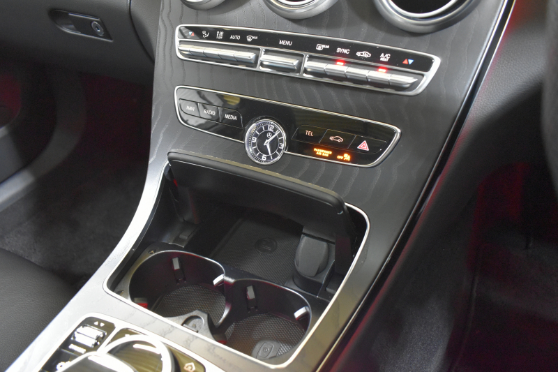 AMG Cクラス C43 4ﾏﾁｯｸ  ﾚｰﾀﾞｰｾｰﾌﾃｨP 後期型 3.0V6ﾀｰﾎﾞ 390馬力 ﾊﾟﾉﾗﾏｻﾝﾙｰﾌ ﾋｰﾀｰ黒本革 ﾃﾞｨｽﾄﾛ BSM Lﾁｪﾝｼﾞ AMGｴｱﾛ ｷｰGO ﾊﾟｰｸﾄﾛ ﾌｯﾄﾄﾗﾝｸ HUD ﾌﾞﾙﾒｽﾀｰS 液晶ﾒｰﾀｰ LEDﾍｯﾄﾞﾗｲﾄ 地ﾃﾞｼﾞﾅﾋﾞ Bｶﾒﾗ 2年保証