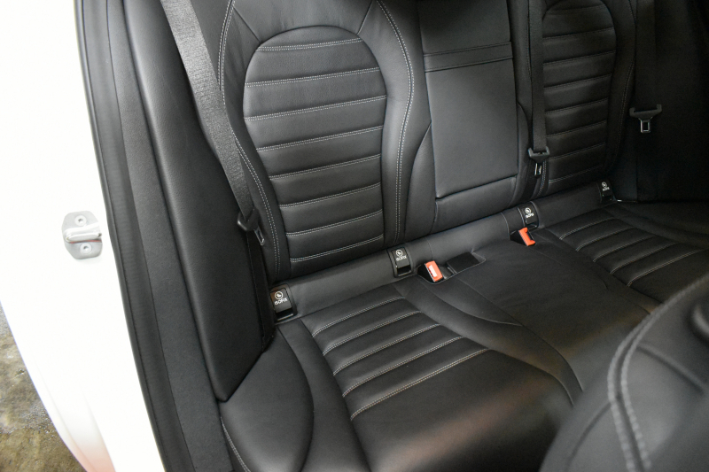 AMG Cクラス C43 4ﾏﾁｯｸ  ﾚｰﾀﾞｰｾｰﾌﾃｨP 後期型 3.0V6ﾀｰﾎﾞ 390馬力 ﾊﾟﾉﾗﾏｻﾝﾙｰﾌ ﾋｰﾀｰ黒本革 ﾃﾞｨｽﾄﾛ BSM Lﾁｪﾝｼﾞ AMGｴｱﾛ ｷｰGO ﾊﾟｰｸﾄﾛ ﾌｯﾄﾄﾗﾝｸ HUD ﾌﾞﾙﾒｽﾀｰS 液晶ﾒｰﾀｰ LEDﾍｯﾄﾞﾗｲﾄ 地ﾃﾞｼﾞﾅﾋﾞ Bｶﾒﾗ 2年保証