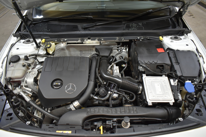 メルセデスベンツ Aクラス A180 Edition1 ﾚｰﾀﾞｰSP 限定150台 MEｺﾈｸﾄ MBUXｼｽﾃﾑ Edition1専用内装 ﾃﾞｨｽﾄﾛ BSM Lﾁｪﾝｼﾞ AMGｴｱﾛ19AW ﾏﾙﾁLED ｷｰGO PTS HUD 10.25ｲﾝﾁｺｯｸﾋﾟｯﾄﾃﾞｨｽﾌﾟﾚｲ 対話式ﾅﾋﾞTV 360ｶﾒﾗ 2年保証