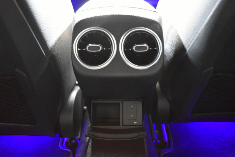 メルセデスベンツ Aクラス A180 Edition1 ﾚｰﾀﾞｰSP 限定150台 MEｺﾈｸﾄ MBUXｼｽﾃﾑ Edition1専用内装 ﾃﾞｨｽﾄﾛ BSM Lﾁｪﾝｼﾞ AMGｴｱﾛ19AW ﾏﾙﾁLED ｷｰGO PTS HUD 10.25ｲﾝﾁｺｯｸﾋﾟｯﾄﾃﾞｨｽﾌﾟﾚｲ 対話式ﾅﾋﾞTV 360ｶﾒﾗ 2年保証