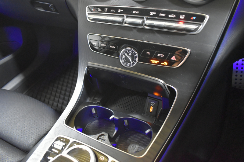 メルセデスベンツ Cクラス C200 ﾛｰﾚｳｽED ｽﾎﾟｰﾂﾌﾟﾗｽP ﾚｰﾀﾞｰｾｰﾌﾃｨP 後期 革 ﾍｯﾄﾞｱｯﾌﾟD 液晶ﾒｰﾀｰ ﾌｯﾄﾄﾗﾝｸ ﾜｲﾔﾚｽﾁｬｰｼﾞ ｴｱｻｽ AMGｴｱﾛ18AW ﾃﾞｨｽﾄﾛﾆｯｸ ﾌﾞﾗｲﾝﾄﾞｽﾎﾟｯﾄ ﾚｰﾝｷｰﾌﾟ ﾅﾋﾞTV ﾊﾞｯｸｶﾒﾗ ｷｰﾚｽｺﾞｰ 2年保証