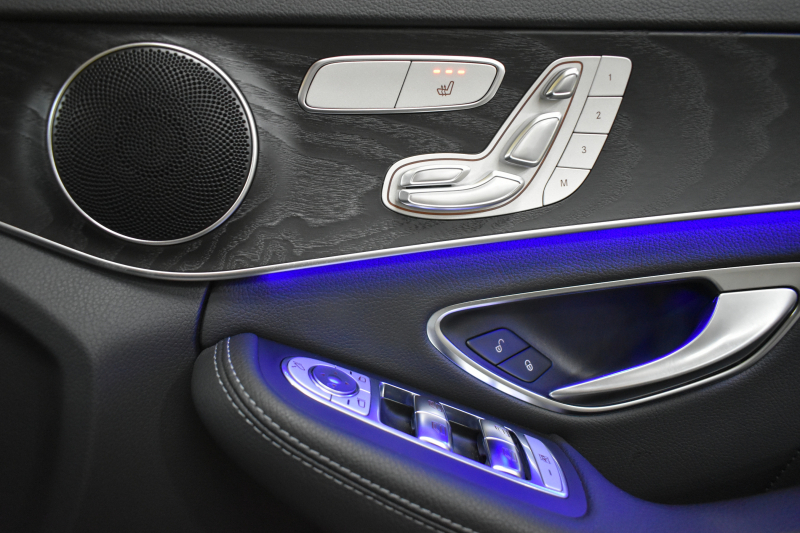 メルセデスベンツ Cクラス C200 ﾛｰﾚｳｽED ｽﾎﾟｰﾂﾌﾟﾗｽP ﾚｰﾀﾞｰｾｰﾌﾃｨP 後期 革 ﾍｯﾄﾞｱｯﾌﾟD 液晶ﾒｰﾀｰ ﾌｯﾄﾄﾗﾝｸ ﾜｲﾔﾚｽﾁｬｰｼﾞ ｴｱｻｽ AMGｴｱﾛ18AW ﾃﾞｨｽﾄﾛﾆｯｸ ﾌﾞﾗｲﾝﾄﾞｽﾎﾟｯﾄ ﾚｰﾝｷｰﾌﾟ ﾅﾋﾞTV ﾊﾞｯｸｶﾒﾗ ｷｰﾚｽｺﾞｰ 2年保証