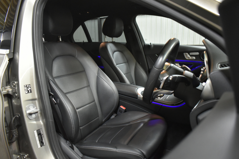 メルセデスベンツ Cクラス C200 ﾛｰﾚｳｽED ｽﾎﾟｰﾂﾌﾟﾗｽP ﾚｰﾀﾞｰｾｰﾌﾃｨP 後期 革 ﾍｯﾄﾞｱｯﾌﾟD 液晶ﾒｰﾀｰ ﾌｯﾄﾄﾗﾝｸ ﾜｲﾔﾚｽﾁｬｰｼﾞ ｴｱｻｽ AMGｴｱﾛ18AW ﾃﾞｨｽﾄﾛﾆｯｸ ﾌﾞﾗｲﾝﾄﾞｽﾎﾟｯﾄ ﾚｰﾝｷｰﾌﾟ ﾅﾋﾞTV ﾊﾞｯｸｶﾒﾗ ｷｰﾚｽｺﾞｰ 2年保証