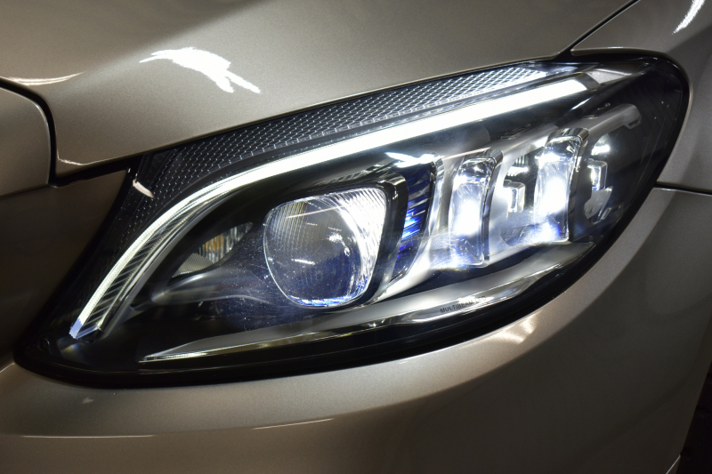 メルセデスベンツ Cクラス C200 ﾛｰﾚｳｽED ｽﾎﾟｰﾂﾌﾟﾗｽP ﾚｰﾀﾞｰｾｰﾌﾃｨP 後期 革 ﾍｯﾄﾞｱｯﾌﾟD 液晶ﾒｰﾀｰ ﾌｯﾄﾄﾗﾝｸ ﾜｲﾔﾚｽﾁｬｰｼﾞ ｴｱｻｽ AMGｴｱﾛ18AW ﾃﾞｨｽﾄﾛﾆｯｸ ﾌﾞﾗｲﾝﾄﾞｽﾎﾟｯﾄ ﾚｰﾝｷｰﾌﾟ ﾅﾋﾞTV ﾊﾞｯｸｶﾒﾗ ｷｰﾚｽｺﾞｰ 2年保証