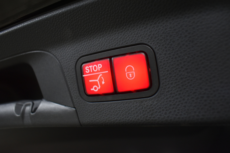 メルセデスベンツ GLCクーペ GLC220d 4M ｸｰﾍﾟ ｽﾎﾟｰﾂ 本革仕様 ﾚｰﾀﾞｰSP MEｺﾈｸﾄ ｻﾝﾙｰﾌ ﾌﾞﾙﾒｽﾀｰS 全席ﾋｰﾀｰ黒革 ﾃﾞｨｽﾄﾛ ﾌﾞﾗｲﾝﾄﾞｽﾎﾟｯﾄ Lｷｰﾌﾟ AMGｴｱﾛ19AW ｷｰGO  HUD 地ﾃﾞｼﾞ360ｶﾒ 2年保証