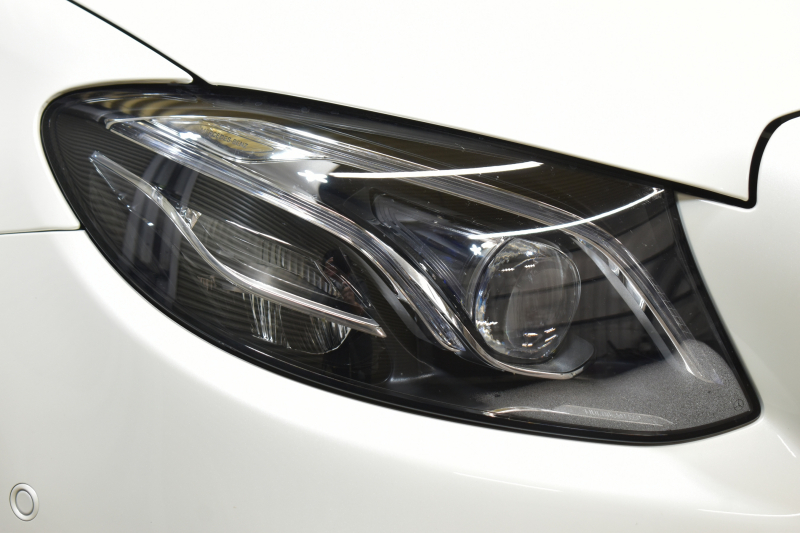 メルセデスベンツ Eクラス E300 AVG ｽﾎﾟｰﾂ ｴｸｽｸﾙｰｼﾌﾞ ﾚｰﾀﾞｰP 中期  258馬力 ﾊﾟﾉﾗﾏｻﾝﾙｰﾌ ﾌﾞﾙﾒｽﾀｰS 全席ﾋｰﾀｰ黒革 ﾃﾞｨｽﾄﾛ Lﾁｪﾝｼﾞ BSM AMGｴｱﾛ19AW ｷｰﾚｽGo ﾌｯﾄﾄﾗﾝｸ MEｺﾈｸﾄ 地ﾃﾞｼﾞ360ｶﾒﾗ 2年保証