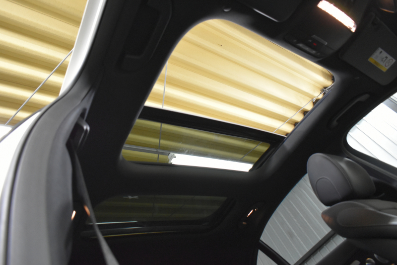 メルセデスベンツ Eクラス E300 AVG ｽﾎﾟｰﾂ ｴｸｽｸﾙｰｼﾌﾞ ﾚｰﾀﾞｰP 中期  258馬力 ﾊﾟﾉﾗﾏｻﾝﾙｰﾌ ﾌﾞﾙﾒｽﾀｰS 全席ﾋｰﾀｰ黒革 ﾃﾞｨｽﾄﾛ Lﾁｪﾝｼﾞ BSM AMGｴｱﾛ19AW ｷｰﾚｽGo ﾌｯﾄﾄﾗﾝｸ MEｺﾈｸﾄ 地ﾃﾞｼﾞ360ｶﾒﾗ 2年保証