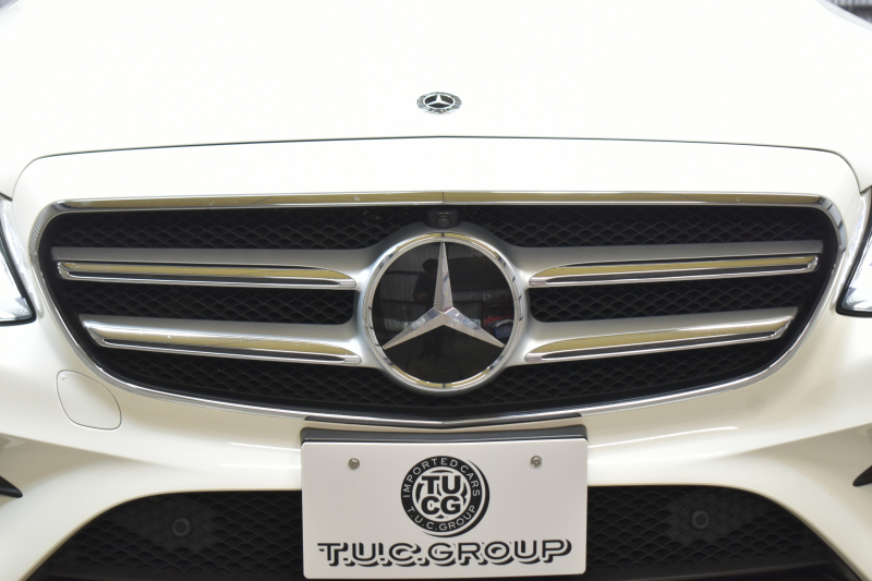 メルセデスベンツ Eクラス E300 AVG ｽﾎﾟｰﾂ ｴｸｽｸﾙｰｼﾌﾞ ﾚｰﾀﾞｰP 中期  258馬力 ﾊﾟﾉﾗﾏｻﾝﾙｰﾌ ﾌﾞﾙﾒｽﾀｰS 全席ﾋｰﾀｰ黒革 ﾃﾞｨｽﾄﾛ Lﾁｪﾝｼﾞ BSM AMGｴｱﾛ19AW ｷｰﾚｽGo ﾌｯﾄﾄﾗﾝｸ MEｺﾈｸﾄ 地ﾃﾞｼﾞ360ｶﾒﾗ 2年保証