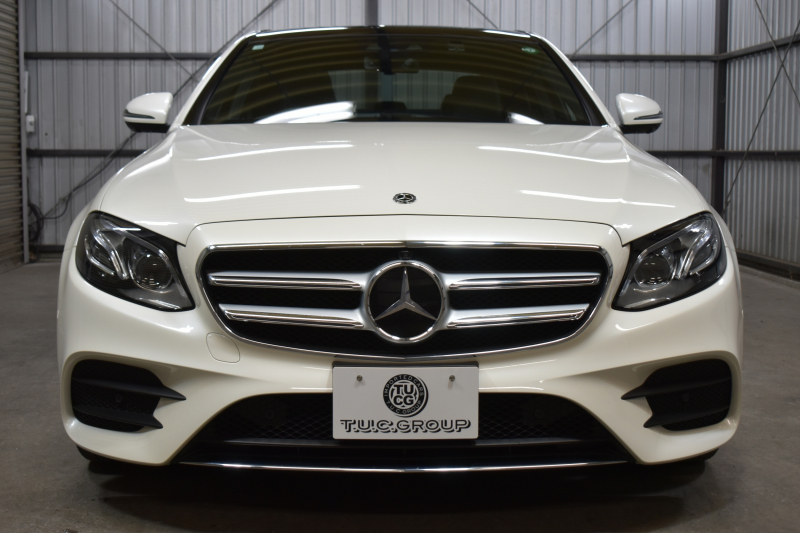 メルセデスベンツ Eクラス E300 AVG ｽﾎﾟｰﾂ ｴｸｽｸﾙｰｼﾌﾞ ﾚｰﾀﾞｰP 中期  258馬力 ﾊﾟﾉﾗﾏｻﾝﾙｰﾌ ﾌﾞﾙﾒｽﾀｰS 全席ﾋｰﾀｰ黒革 ﾃﾞｨｽﾄﾛ Lﾁｪﾝｼﾞ BSM AMGｴｱﾛ19AW ｷｰﾚｽGo ﾌｯﾄﾄﾗﾝｸ MEｺﾈｸﾄ 地ﾃﾞｼﾞ360ｶﾒﾗ 2年保証