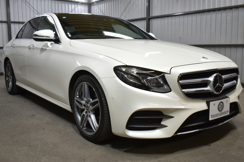 メルセデスベンツ Eクラス E300 AVG ｽﾎﾟｰﾂ ｴｸｽｸﾙｰｼﾌﾞ ﾚｰﾀﾞｰP 中期  258馬力 ﾊﾟﾉﾗﾏｻﾝﾙｰﾌ ﾌﾞﾙﾒｽﾀｰS 全席ﾋｰﾀｰ黒革 ﾃﾞｨｽﾄﾛ Lﾁｪﾝｼﾞ BSM AMGｴｱﾛ19AW ｷｰﾚｽGo ﾌｯﾄﾄﾗﾝｸ MEｺﾈｸﾄ 地ﾃﾞｼﾞ360ｶﾒﾗ 2年保証