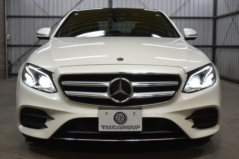 メルセデスベンツ Eクラス E300 AVG ｽﾎﾟｰﾂ ｴｸｽｸﾙｰｼﾌﾞ ﾚｰﾀﾞｰP 中期  258馬力 ﾊﾟﾉﾗﾏｻﾝﾙｰﾌ ﾌﾞﾙﾒｽﾀｰS 全席ﾋｰﾀｰ黒革 ﾃﾞｨｽﾄﾛ Lﾁｪﾝｼﾞ BSM AMGｴｱﾛ19AW ｷｰﾚｽGo ﾌｯﾄﾄﾗﾝｸ MEｺﾈｸﾄ 地ﾃﾞｼﾞ360ｶﾒﾗ 2年保証