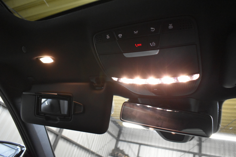 メルセデスベンツ Eクラス E300 AVG ｽﾎﾟｰﾂ ｴｸｽｸﾙｰｼﾌﾞ ﾚｰﾀﾞｰP 中期  258馬力 ﾊﾟﾉﾗﾏｻﾝﾙｰﾌ ﾌﾞﾙﾒｽﾀｰS 全席ﾋｰﾀｰ黒革 ﾃﾞｨｽﾄﾛ Lﾁｪﾝｼﾞ BSM AMGｴｱﾛ19AW ｷｰﾚｽGo ﾌｯﾄﾄﾗﾝｸ MEｺﾈｸﾄ 地ﾃﾞｼﾞ360ｶﾒﾗ 2年保証