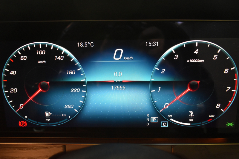 メルセデスベンツ Eクラス E300WG ｽﾎﾟｰﾂ ｴｸｽｸﾙｰｼﾌﾞ ﾚｰﾀﾞｰSP 後期型 258馬力 1ｵｰﾅｰ ﾊﾟﾉﾗﾏｻﾝﾙｰﾌ ﾌﾞﾙﾒｽﾀｰS MEｺﾈ 全席ﾋｰﾀｰ黒革 ﾃﾞｨｽﾄﾛ Lﾁｪﾝｼﾞ BSM AMGｴｱﾛ19AW ｷｰGO HUD MBUX ﾅﾋﾞ地ﾃﾞｼﾞ360ｶﾒ 2年保証