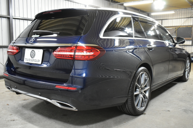 メルセデスベンツ Eクラス E300WG ｽﾎﾟｰﾂ ｴｸｽｸﾙｰｼﾌﾞ ﾚｰﾀﾞｰSP 後期型 258馬力 1ｵｰﾅｰ ﾊﾟﾉﾗﾏｻﾝﾙｰﾌ ﾌﾞﾙﾒｽﾀｰS MEｺﾈ 全席ﾋｰﾀｰ黒革 ﾃﾞｨｽﾄﾛ Lﾁｪﾝｼﾞ BSM AMGｴｱﾛ19AW ｷｰGO HUD MBUX ﾅﾋﾞ地ﾃﾞｼﾞ360ｶﾒ 2年保証