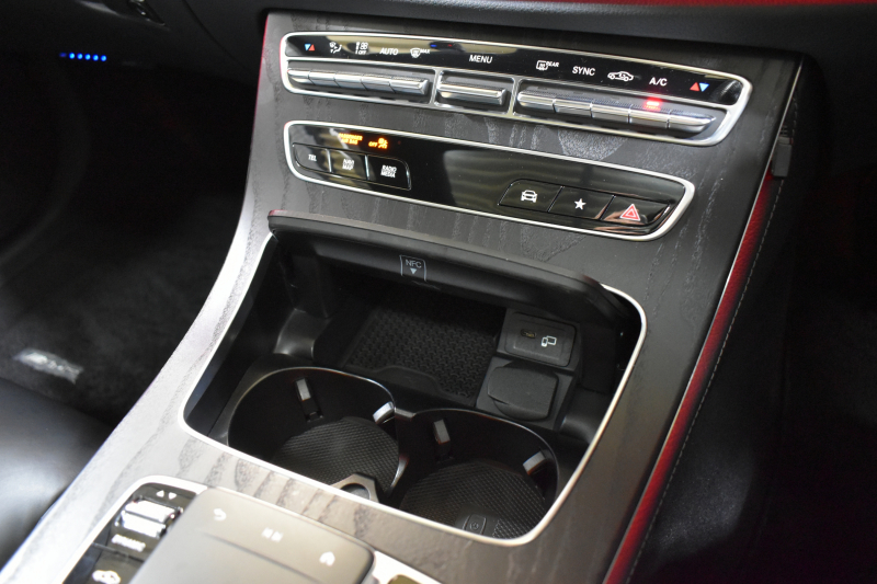 メルセデスベンツ Eクラス E300WG ｽﾎﾟｰﾂ ｴｸｽｸﾙｰｼﾌﾞ ﾚｰﾀﾞｰSP 後期型 258馬力 1ｵｰﾅｰ ﾊﾟﾉﾗﾏｻﾝﾙｰﾌ ﾌﾞﾙﾒｽﾀｰS MEｺﾈ 全席ﾋｰﾀｰ黒革 ﾃﾞｨｽﾄﾛ Lﾁｪﾝｼﾞ BSM AMGｴｱﾛ19AW ｷｰGO HUD MBUX ﾅﾋﾞ地ﾃﾞｼﾞ360ｶﾒ 2年保証