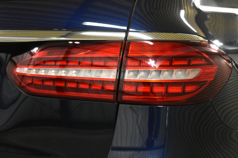 メルセデスベンツ Eクラス E300WG ｽﾎﾟｰﾂ ｴｸｽｸﾙｰｼﾌﾞ ﾚｰﾀﾞｰSP 後期型 258馬力 1ｵｰﾅｰ ﾊﾟﾉﾗﾏｻﾝﾙｰﾌ ﾌﾞﾙﾒｽﾀｰS MEｺﾈ 全席ﾋｰﾀｰ黒革 ﾃﾞｨｽﾄﾛ Lﾁｪﾝｼﾞ BSM AMGｴｱﾛ19AW ｷｰGO HUD MBUX ﾅﾋﾞ地ﾃﾞｼﾞ360ｶﾒ 2年保証