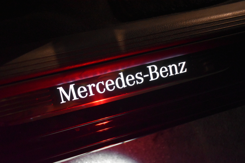 メルセデスベンツ Eクラス E300WG ｽﾎﾟｰﾂ ｴｸｽｸﾙｰｼﾌﾞ ﾚｰﾀﾞｰSP 後期型 258馬力 1ｵｰﾅｰ ﾊﾟﾉﾗﾏｻﾝﾙｰﾌ ﾌﾞﾙﾒｽﾀｰS MEｺﾈ 全席ﾋｰﾀｰ黒革 ﾃﾞｨｽﾄﾛ Lﾁｪﾝｼﾞ BSM AMGｴｱﾛ19AW ｷｰGO HUD MBUX ﾅﾋﾞ地ﾃﾞｼﾞ360ｶﾒ 2年保証