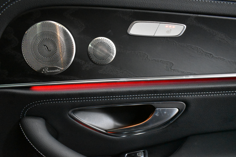 メルセデスベンツ Eクラス E300WG ｽﾎﾟｰﾂ ｴｸｽｸﾙｰｼﾌﾞ ﾚｰﾀﾞｰSP 後期型 258馬力 1ｵｰﾅｰ ﾊﾟﾉﾗﾏｻﾝﾙｰﾌ ﾌﾞﾙﾒｽﾀｰS MEｺﾈ 全席ﾋｰﾀｰ黒革 ﾃﾞｨｽﾄﾛ Lﾁｪﾝｼﾞ BSM AMGｴｱﾛ19AW ｷｰGO HUD MBUX ﾅﾋﾞ地ﾃﾞｼﾞ360ｶﾒ 2年保証