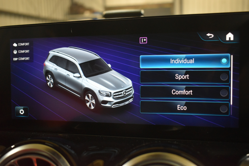 メルセデスベンツ GLB GLB200d 4ﾏﾁｯｸ AMGﾗｲﾝ AMGﾚｻﾞｰｴｸｽｸﾙｰｼﾌﾞP ﾅﾋﾞｹﾞｰｼｮﾝP ﾚｰﾀﾞｰｾｰﾌﾃｨP 1ｵｰﾅｰ ﾊﾟﾉﾗﾏｻﾝﾙｰﾌ 革 AMGｴｱﾛ19AW MBUXﾅﾋﾞTV ﾃﾞｨｽﾄﾛ ﾌﾞﾗｲﾝﾄﾞS 360ｶﾒﾗ ﾜｲﾔﾚｽﾁｬｰｼﾞ ﾌｯﾄｹﾞｰﾄ ｷｰﾚｽｺﾞｰ 2年保証