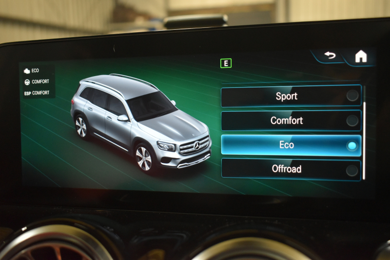 メルセデスベンツ GLB GLB200d 4ﾏﾁｯｸ AMGﾗｲﾝ AMGﾚｻﾞｰｴｸｽｸﾙｰｼﾌﾞP ﾅﾋﾞｹﾞｰｼｮﾝP ﾚｰﾀﾞｰｾｰﾌﾃｨP 1ｵｰﾅｰ ﾊﾟﾉﾗﾏｻﾝﾙｰﾌ 革 AMGｴｱﾛ19AW MBUXﾅﾋﾞTV ﾃﾞｨｽﾄﾛ ﾌﾞﾗｲﾝﾄﾞS 360ｶﾒﾗ ﾜｲﾔﾚｽﾁｬｰｼﾞ ﾌｯﾄｹﾞｰﾄ ｷｰﾚｽｺﾞｰ 2年保証