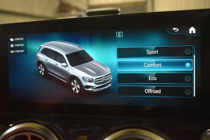 メルセデスベンツ GLB GLB200d 4ﾏﾁｯｸ AMGﾗｲﾝ AMGﾚｻﾞｰｴｸｽｸﾙｰｼﾌﾞP ﾅﾋﾞｹﾞｰｼｮﾝP ﾚｰﾀﾞｰｾｰﾌﾃｨP 1ｵｰﾅｰ ﾊﾟﾉﾗﾏｻﾝﾙｰﾌ 革 AMGｴｱﾛ19AW MBUXﾅﾋﾞTV ﾃﾞｨｽﾄﾛ ﾌﾞﾗｲﾝﾄﾞS 360ｶﾒﾗ ﾜｲﾔﾚｽﾁｬｰｼﾞ ﾌｯﾄｹﾞｰﾄ ｷｰﾚｽｺﾞｰ 2年保証