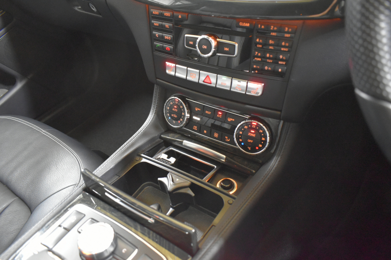 メルセデスベンツ CLS CLS350 AMGｽﾎﾟ-ﾂ ﾚｰﾀﾞｰSP 306馬力 右H ｻﾝﾙｰﾌ 全席ﾋｰﾀｰ黒革 ﾃﾞｨｽﾄﾛ ﾌﾞﾗｲﾝﾄﾞｽﾎﾟｯﾄ Lｷｰﾌﾟ AMGｴｱﾛ19AW ｷｰﾚｽGO 電動ﾄﾗﾝｸ ﾊﾟｰｸﾄﾛ LEDﾗｲﾄ 地ﾃﾞｼﾞBｶﾒﾗ 2年保証