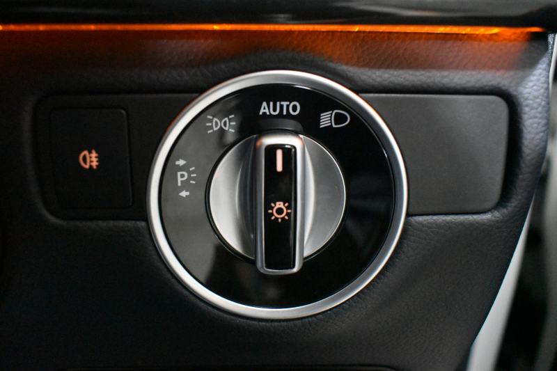 メルセデスベンツ CLS CLS350 AMGｽﾎﾟ-ﾂ ﾚｰﾀﾞｰSP 306馬力 右H ｻﾝﾙｰﾌ 全席ﾋｰﾀｰ黒革 ﾃﾞｨｽﾄﾛ ﾌﾞﾗｲﾝﾄﾞｽﾎﾟｯﾄ Lｷｰﾌﾟ AMGｴｱﾛ19AW ｷｰﾚｽGO 電動ﾄﾗﾝｸ ﾊﾟｰｸﾄﾛ LEDﾗｲﾄ 地ﾃﾞｼﾞBｶﾒﾗ 2年保証