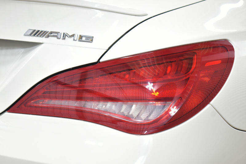 AMG CLAクラス CLA45 4ﾏﾁｯｸ ﾚｰﾀﾞｰｾｰﾌﾃｨP 高出力ｴﾝｼﾞﾝ360馬力 ﾊﾟﾉﾗﾏｻﾝﾙｰﾌ ﾋｰﾀｰ黒革 ﾃﾞｨｽﾄﾛﾆｯｸﾌﾟﾗｽ ﾌﾞﾗｲﾝﾄﾞｽﾎﾟｯﾄ AMGｴｱﾛ18AW ｷｰﾚｽGO 地ﾃﾞｼﾞ ﾊﾞｯｸｶﾒﾗ ﾊﾟｰｸﾄﾛﾆｯｸ 2年保証