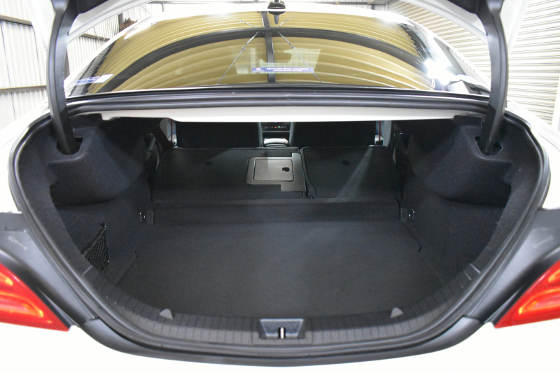 AMG CLAクラス CLA45 4ﾏﾁｯｸ ﾚｰﾀﾞｰｾｰﾌﾃｨP 高出力ｴﾝｼﾞﾝ360馬力 ﾊﾟﾉﾗﾏｻﾝﾙｰﾌ ﾋｰﾀｰ黒革 ﾃﾞｨｽﾄﾛﾆｯｸﾌﾟﾗｽ ﾌﾞﾗｲﾝﾄﾞｽﾎﾟｯﾄ AMGｴｱﾛ18AW ｷｰﾚｽGO 地ﾃﾞｼﾞ ﾊﾞｯｸｶﾒﾗ ﾊﾟｰｸﾄﾛﾆｯｸ 2年保証